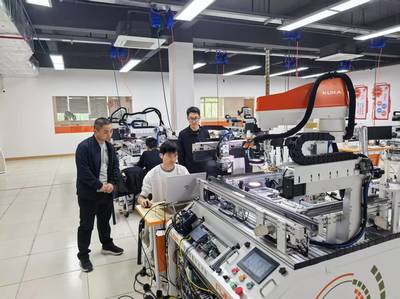 智能控制學院黨總支書記一行赴常熟市現代產業技能實訓中心學習考察工業控制計算機及系統制造